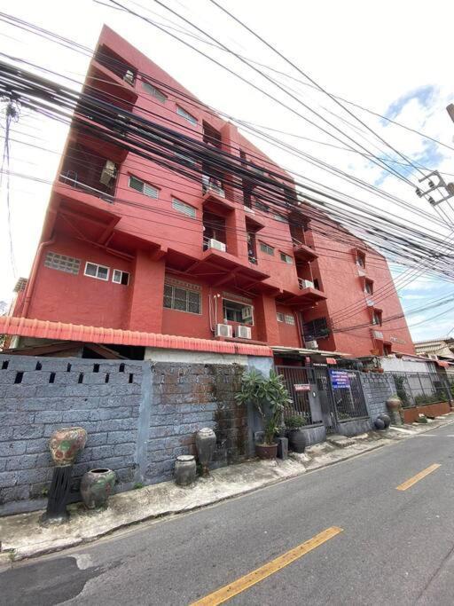 Ratanawong Place 405 Bangkok Bagian luar foto