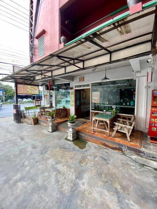 Ratanawong Place 405 Bangkok Bagian luar foto